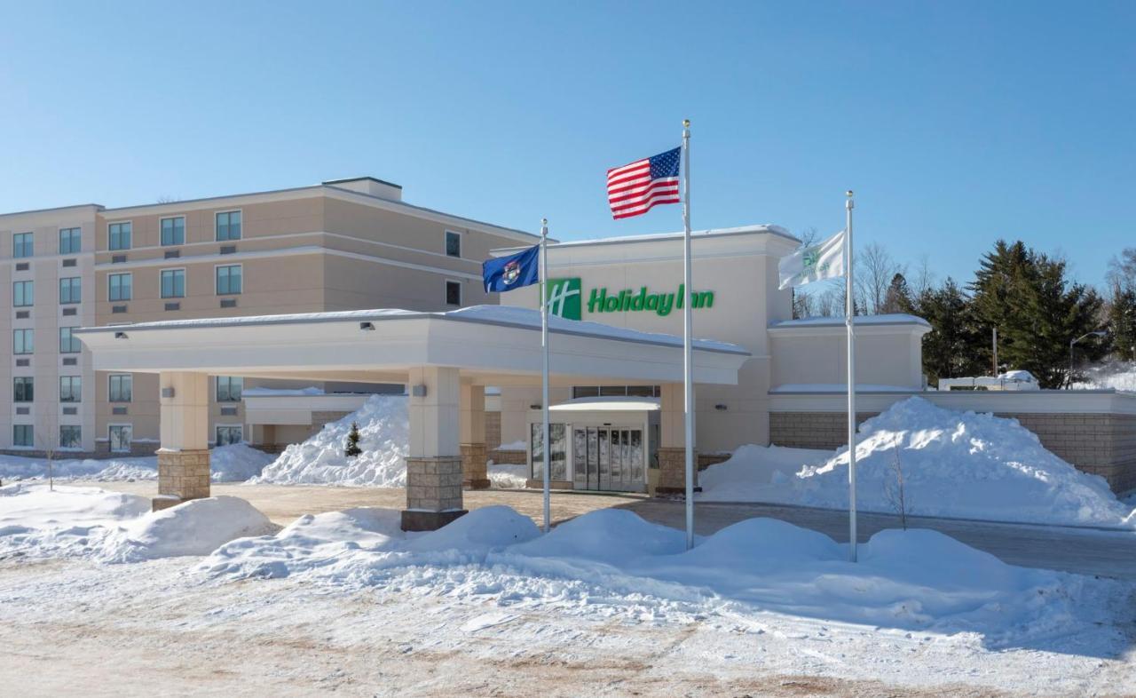 Holiday Inn Marquette By Ihg Ngoại thất bức ảnh