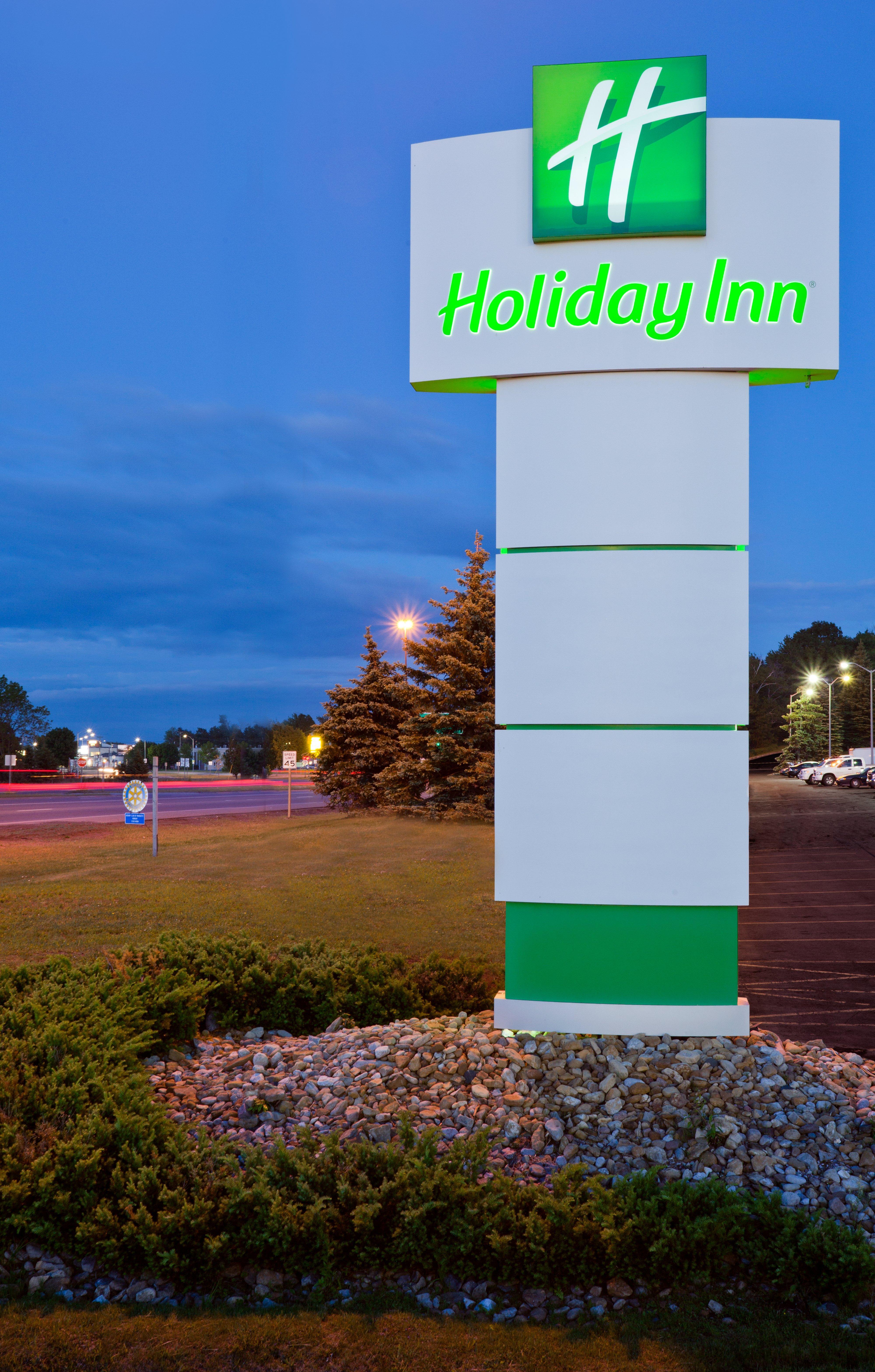 Holiday Inn Marquette By Ihg Ngoại thất bức ảnh
