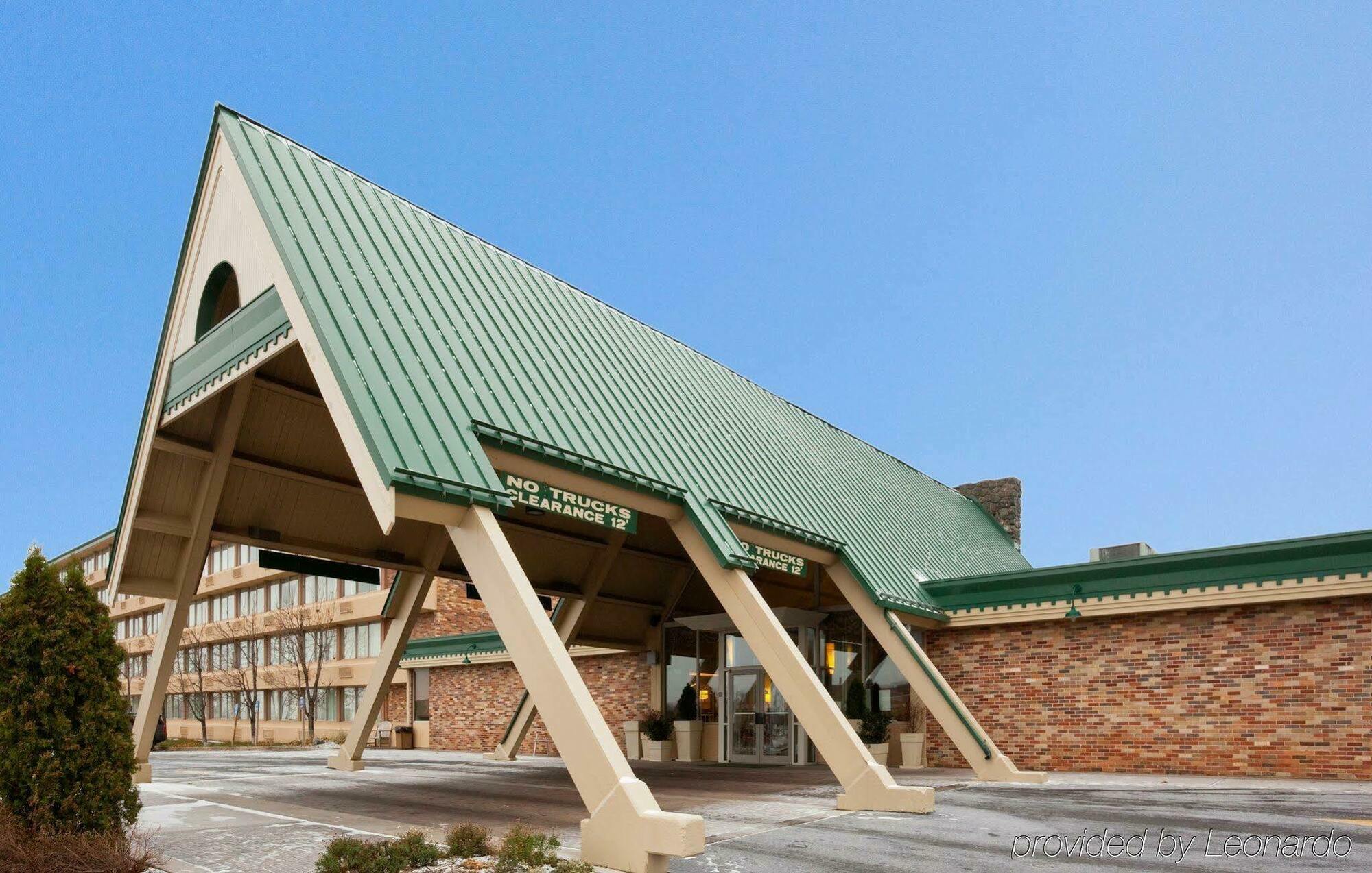 Holiday Inn Marquette By Ihg Ngoại thất bức ảnh
